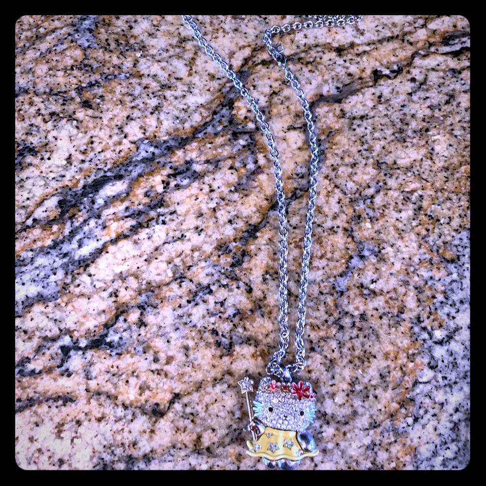 Long Hello Kitty necklace